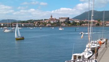 Stage de voile au Pays basque : lequel choisir selon votre niveau ?