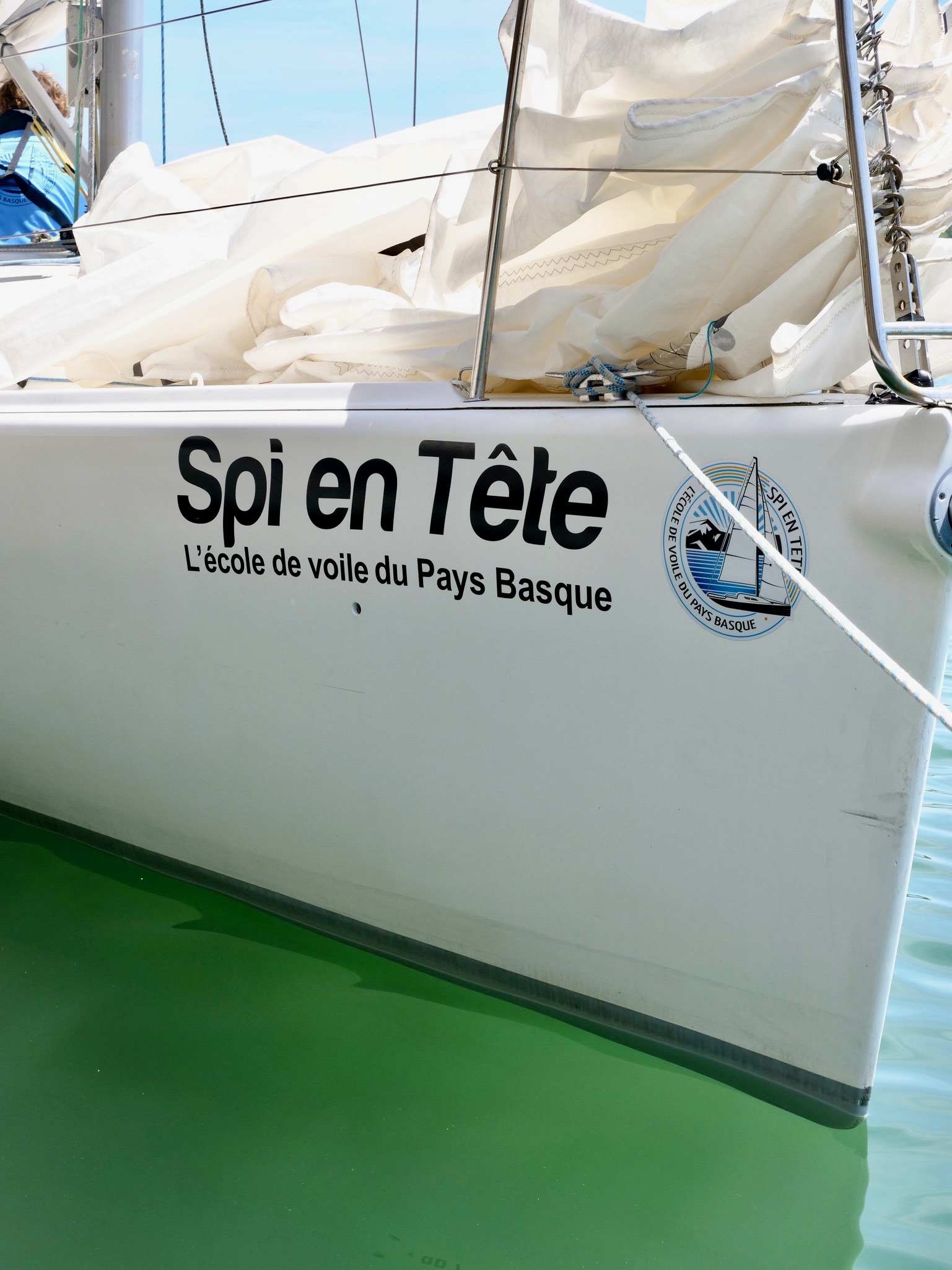 ecole de voile spi en tete